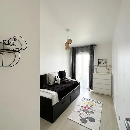 Loggia Paris Apartment Montévrain